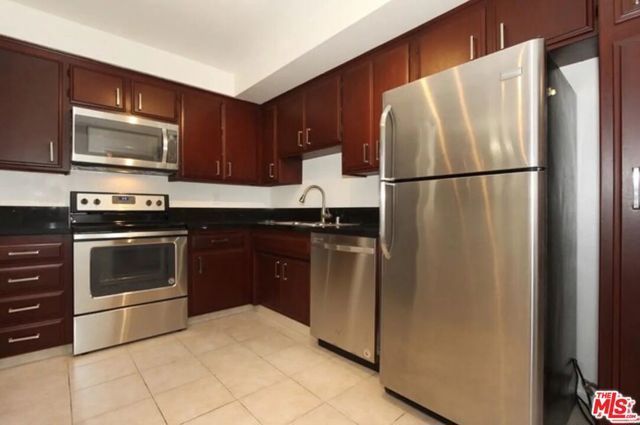 1262 S Barrington Avenue 203, Los Angeles, CA 90025
