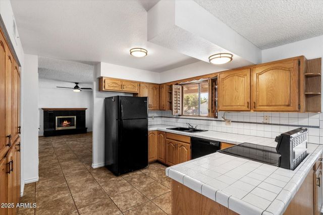 414 E WESTCHESTER Drive, Tempe, AZ 85283