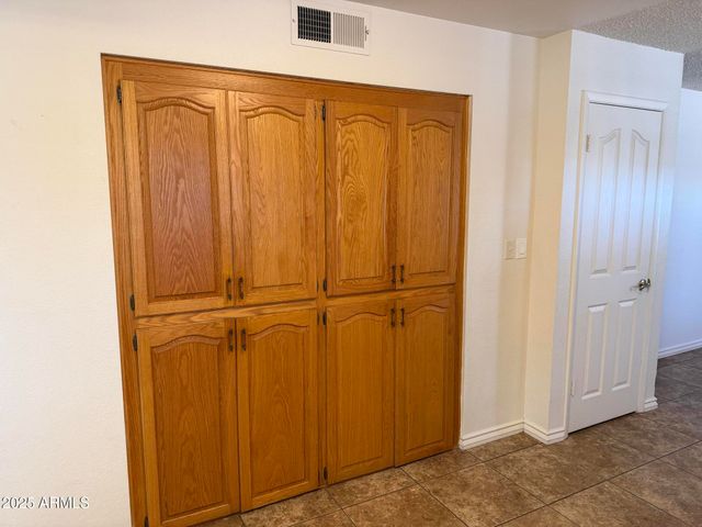 414 E WESTCHESTER Drive, Tempe, AZ 85283