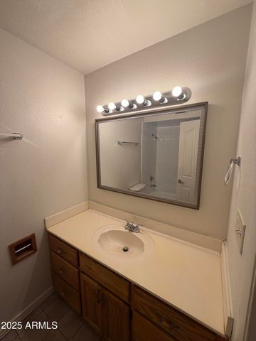 414 E WESTCHESTER Drive, Tempe, AZ 85283