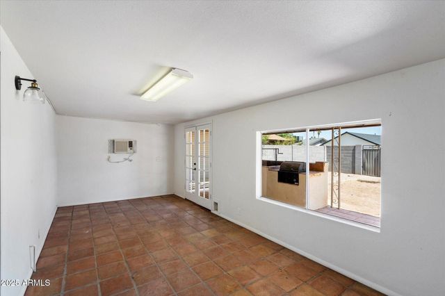 414 E WESTCHESTER Drive, Tempe, AZ 85283