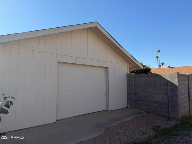 414 E WESTCHESTER Drive, Tempe, AZ 85283