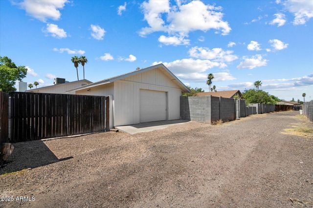 414 E WESTCHESTER Drive, Tempe, AZ 85283