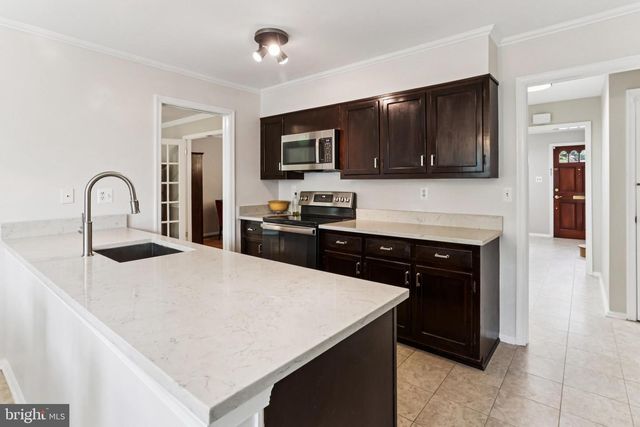 10233 GAINSBOROUGH, Potomac, MD 20854