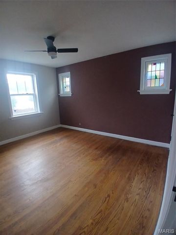 8464 Edna Street, St Louis, MO 63147