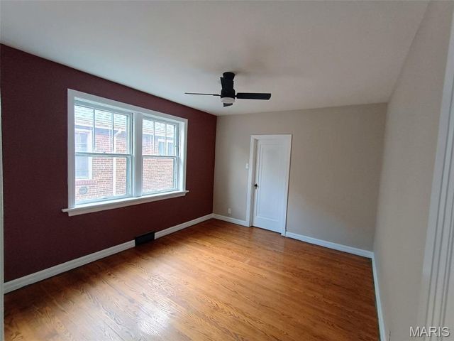 8464 Edna Street, St Louis, MO 63147