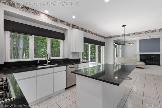 25626 Gina Court, Novi, MI 48374