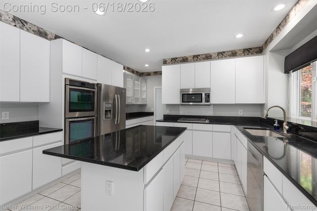 25626 Gina Court, Novi, MI 48374