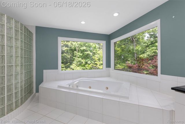 25626 Gina Court, Novi, MI 48374