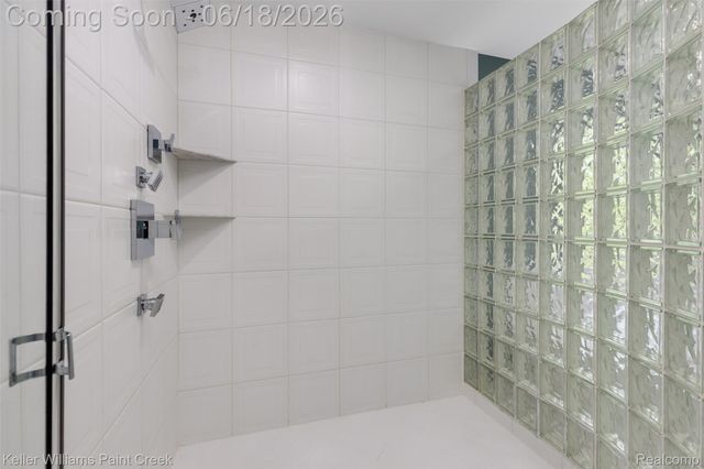25626 Gina Court, Novi, MI 48374