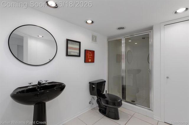 25626 Gina Court, Novi, MI 48374