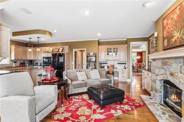 12827 Noland Street, Overland Park, KS 66213