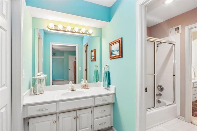 12827 Noland Street, Overland Park, KS 66213