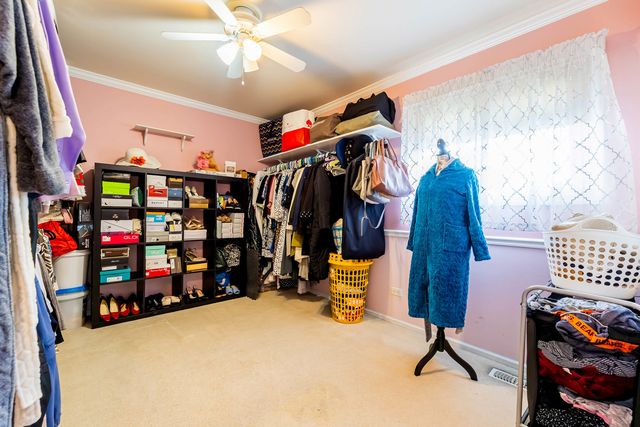 970 CAMDEN Lane, Aurora, IL 60504