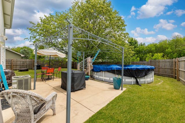 970 CAMDEN Lane, Aurora, IL 60504
