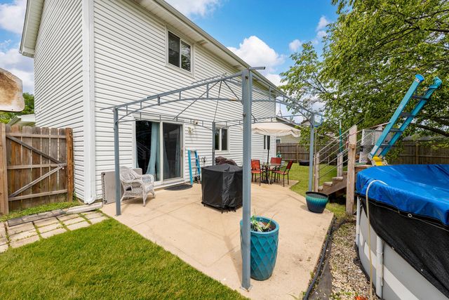 970 CAMDEN Lane, Aurora, IL 60504