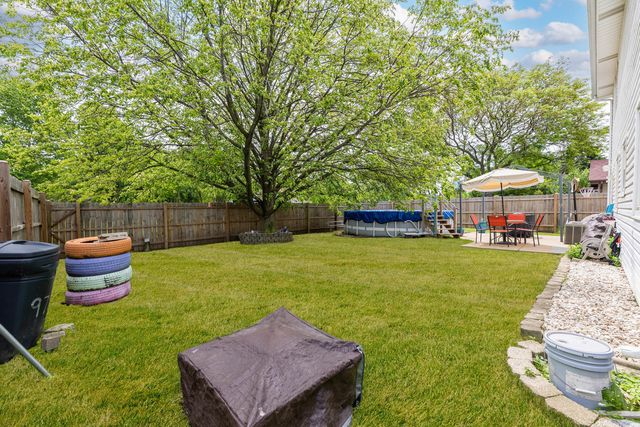 970 CAMDEN Lane, Aurora, IL 60504
