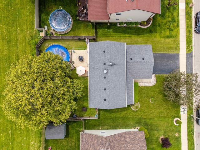 970 CAMDEN Lane, Aurora, IL 60504