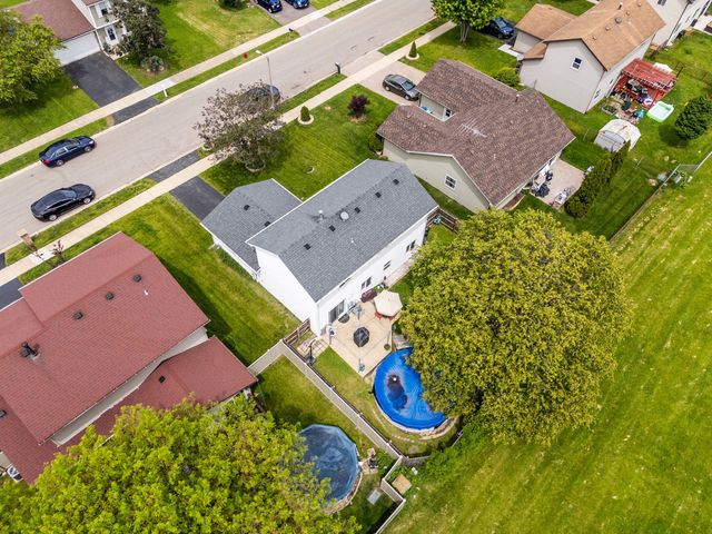 970 CAMDEN Lane, Aurora, IL 60504