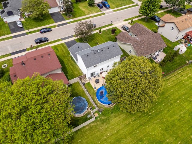 970 CAMDEN Lane, Aurora, IL 60504