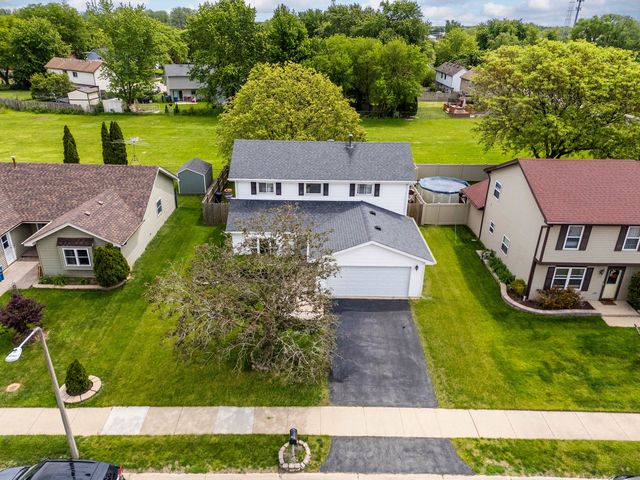 970 CAMDEN Lane, Aurora, IL 60504