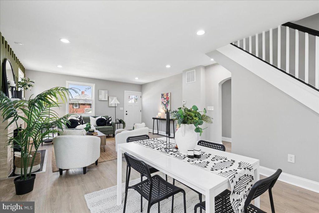 Image 11 of property listing at 1315 LAKESIDE AVE, Baltimore, MD 21218