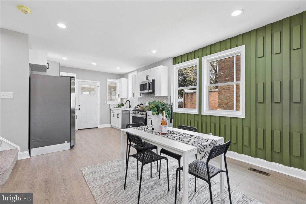 Image 13 of property listing at 1315 LAKESIDE AVE, Baltimore, MD 21218