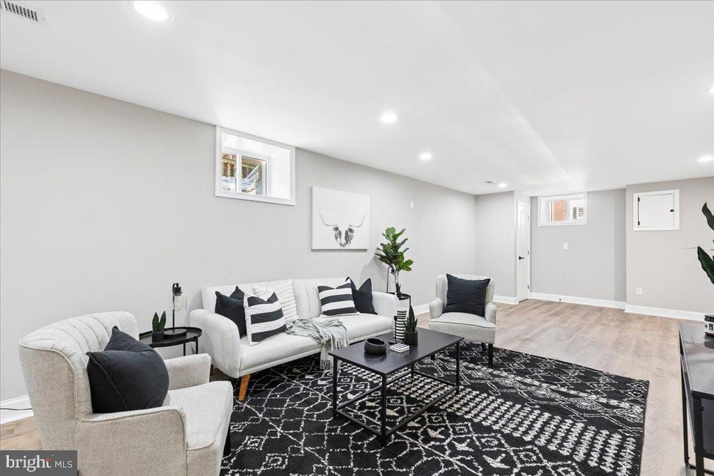 Image 29 of property listing at 1315 LAKESIDE AVE, Baltimore, MD 21218