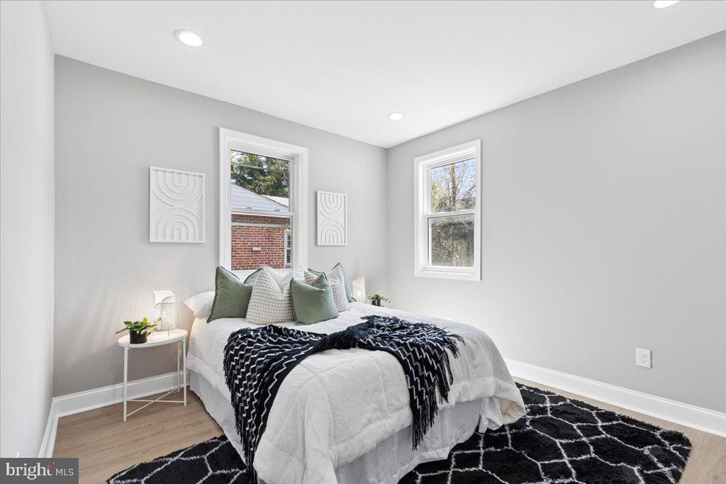 Image 32 of property listing at 1315 LAKESIDE AVE, Baltimore, MD 21218