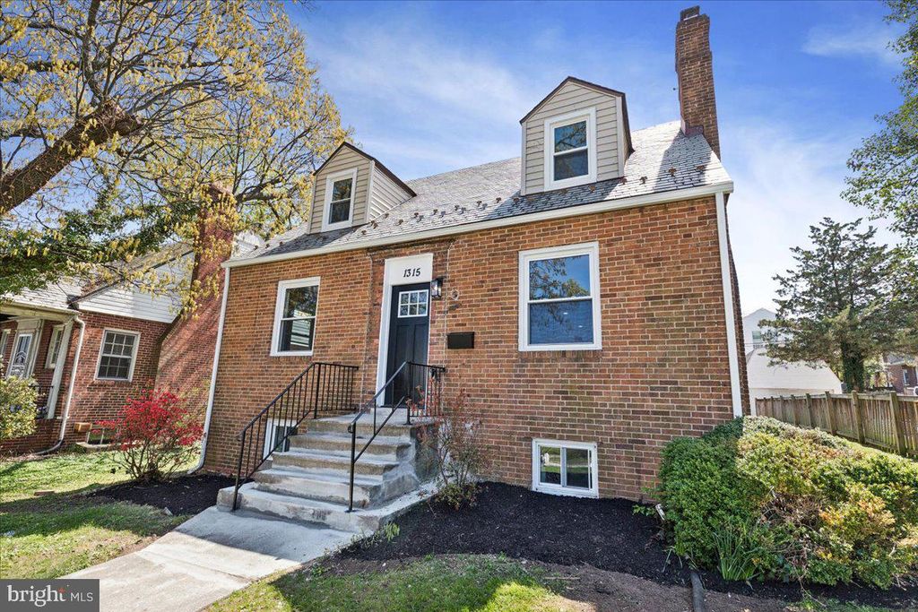Image 4 of property listing at 1315 LAKESIDE AVE, Baltimore, MD 21218