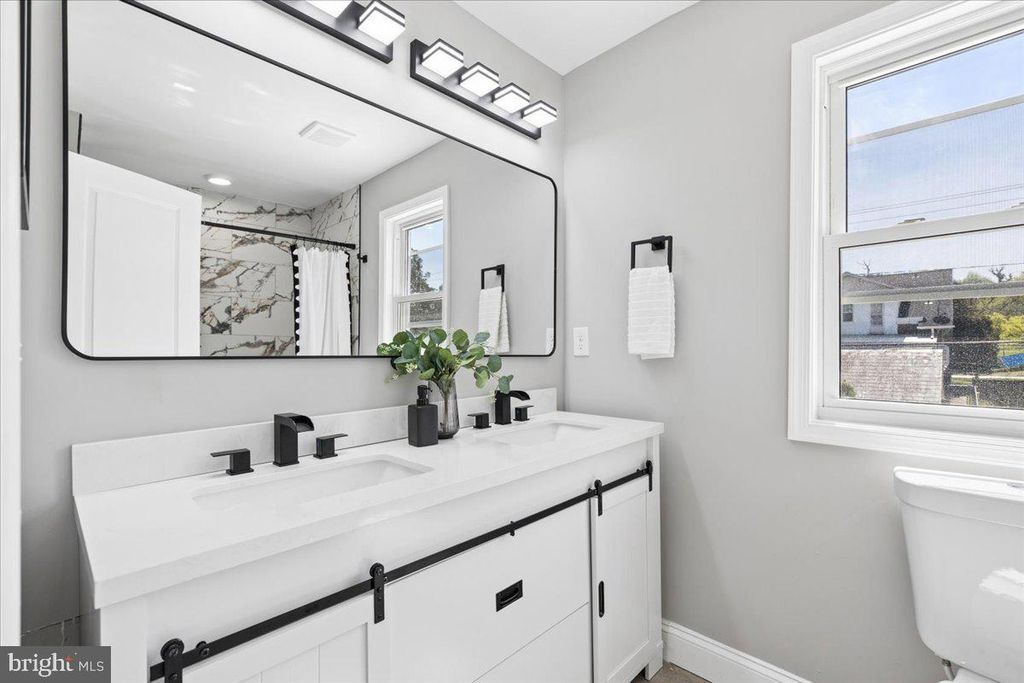 Image 46 of property listing at 1315 LAKESIDE AVE, Baltimore, MD 21218