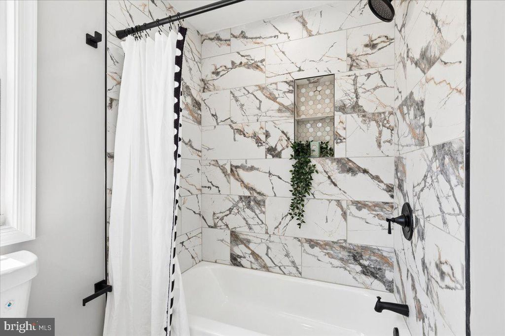 Image 48 of property listing at 1315 LAKESIDE AVE, Baltimore, MD 21218