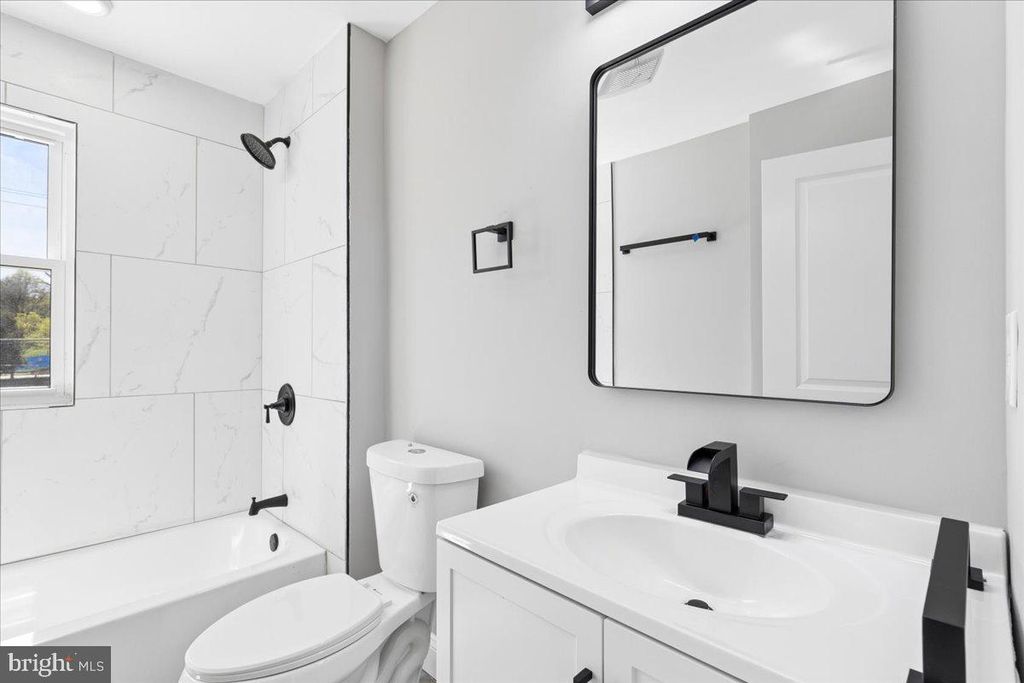 Image 49 of property listing at 1315 LAKESIDE AVE, Baltimore, MD 21218