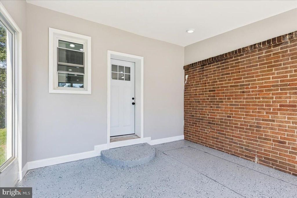 Image 59 of property listing at 1315 LAKESIDE AVE, Baltimore, MD 21218