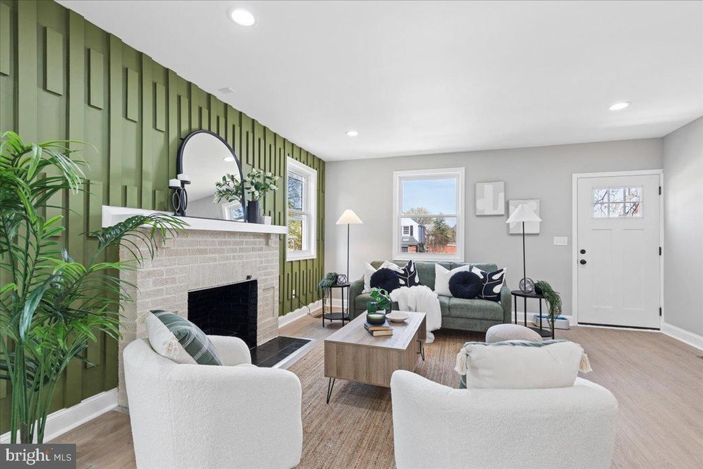 Image 6 of property listing at 1315 LAKESIDE AVE, Baltimore, MD 21218