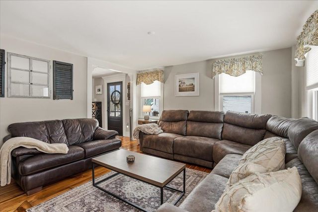 11 Myrtle Street, Milford, NH 03055