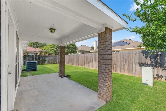 10601 Aransas Drive, Fort Worth, TX 76131
