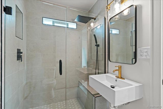 26059 Brush Street, Madison Heights, MI 48071