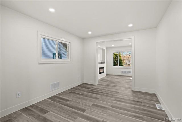 26059 Brush Street, Madison Heights, MI 48071