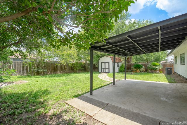 6131 WINDBROOKE ST, San Antonio, TX 78249