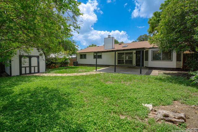 6131 WINDBROOKE ST, San Antonio, TX 78249
