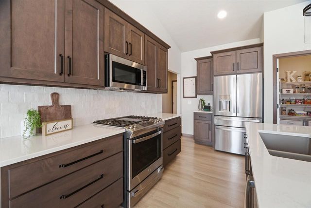 2875 E TURQUOISE LANE, Appleton, WI 54913