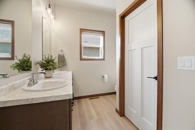 2875 E TURQUOISE LANE, Appleton, WI 54913