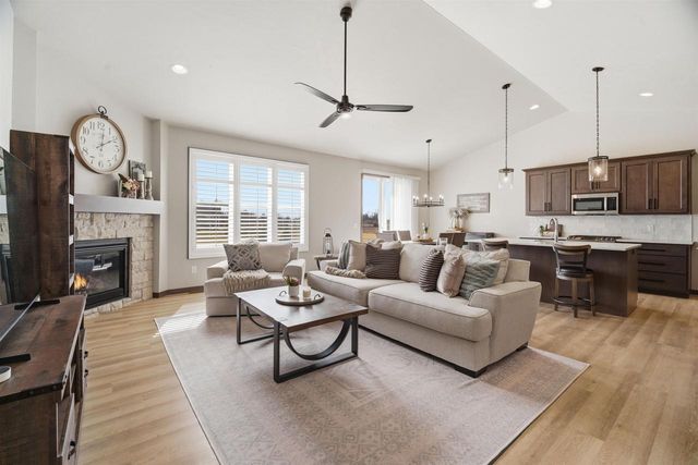 2875 E TURQUOISE LANE, Appleton, WI 54913