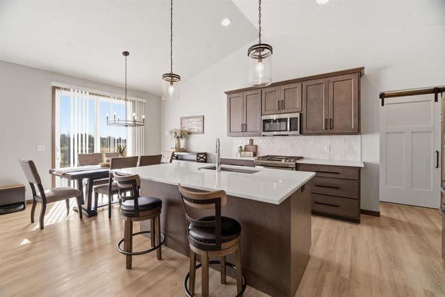 2875 E TURQUOISE LANE, Appleton, WI 54913