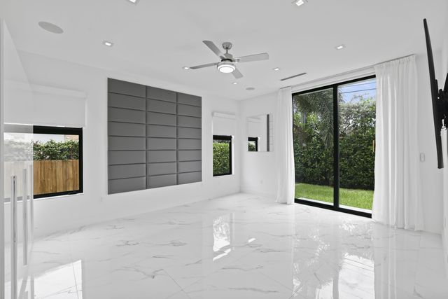 2620 SE 6th Street, Pompano Beach, FL 33062