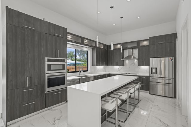 2620 SE 6th Street, Pompano Beach, FL 33062