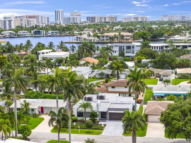 2620 SE 6th Street, Pompano Beach, FL 33062