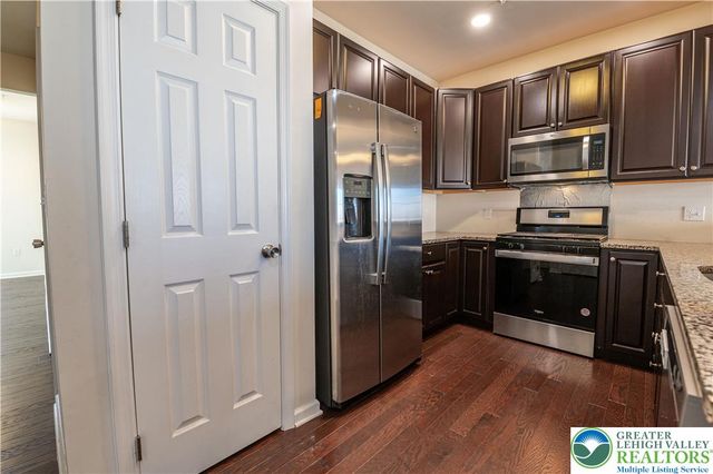 1434 Black Forest Drive, South Whitehall Twp, PA 18104