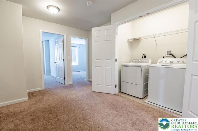 1434 Black Forest Drive, South Whitehall Twp, PA 18104